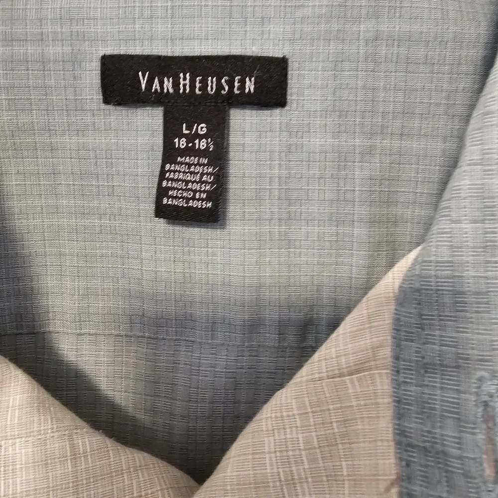 Van Heusen Green and Cream Short Sleeve Button Down Shirt Men's Large 16-16 1/2